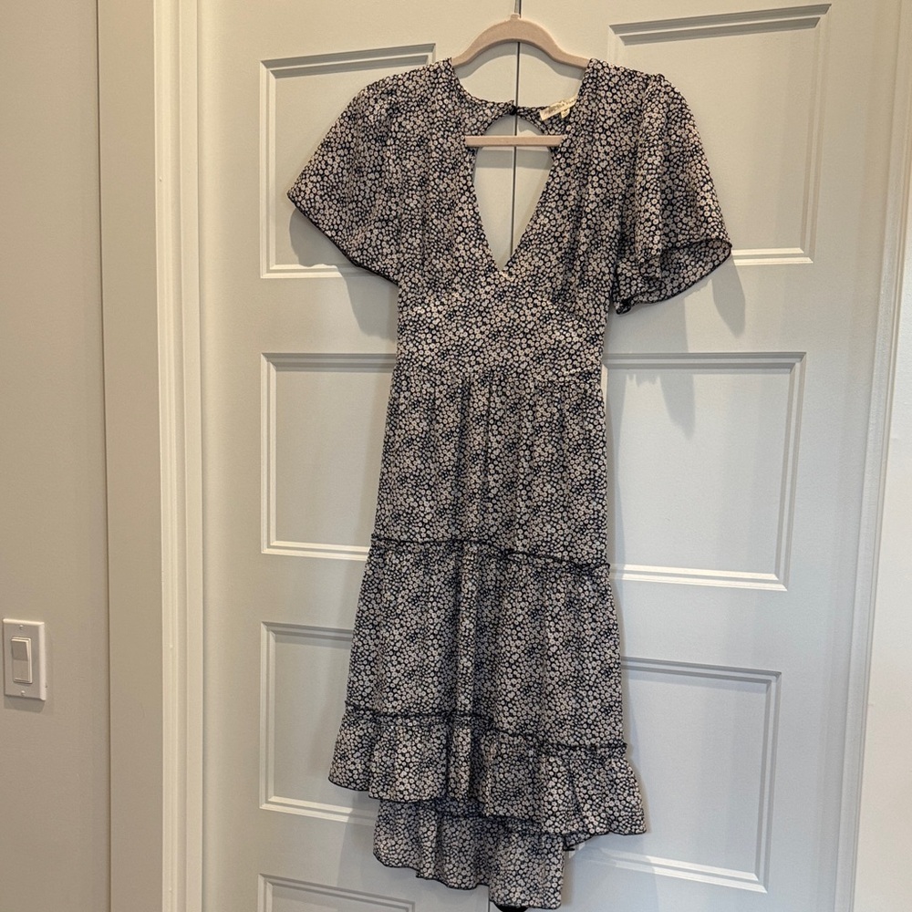 Floral V-Neck‎ Midi Dress